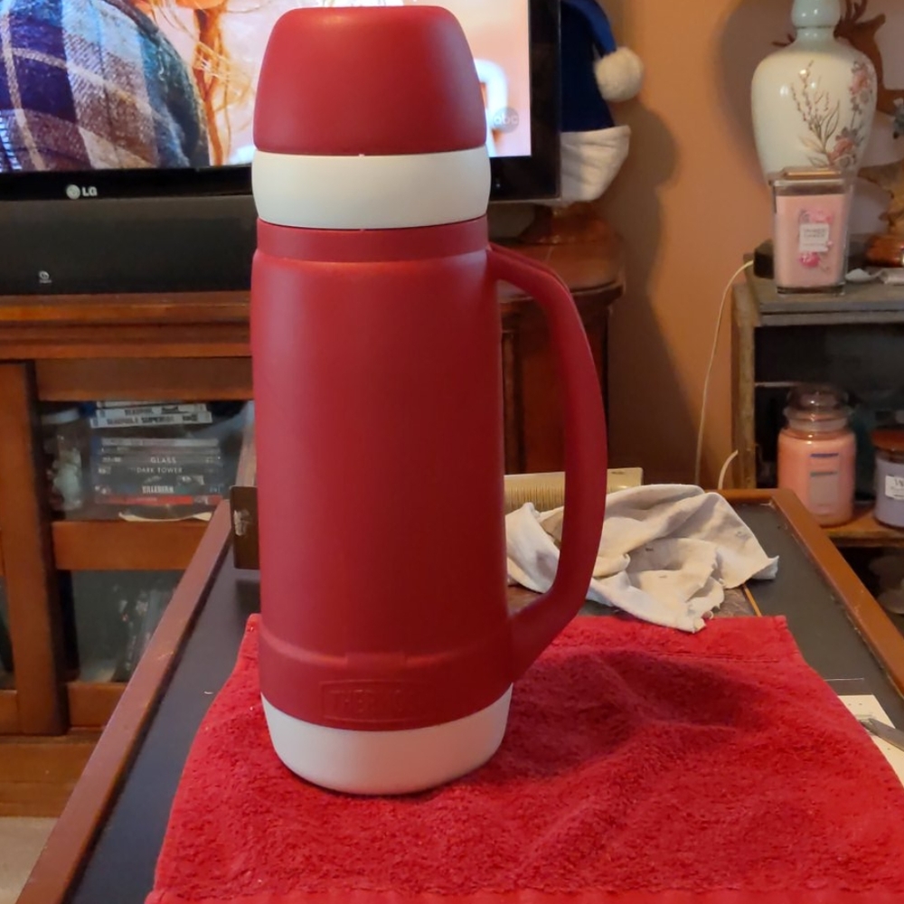 Thermos® 1.0 L hot/cold bottle